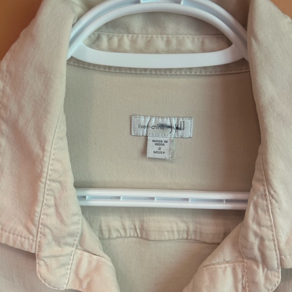 Simply white dress - Picture 1 of 3